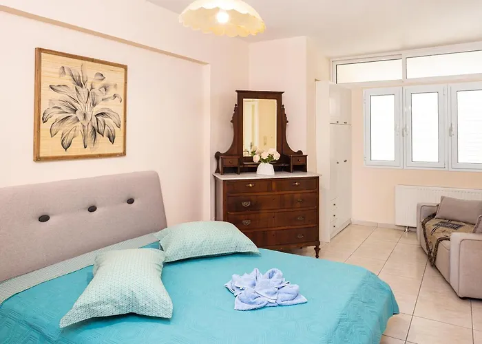 Niovi Luxury Apartment